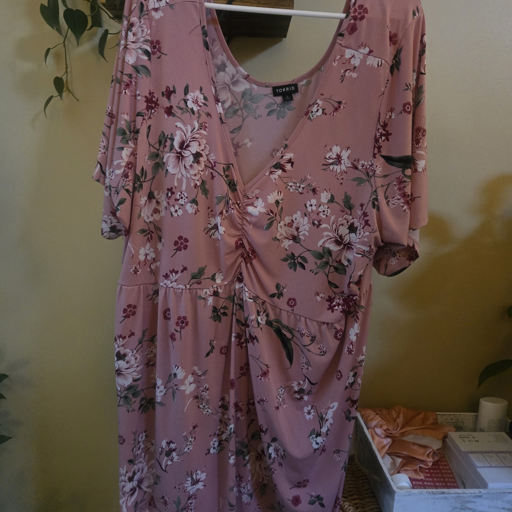 Floral Pink Tunic by Torrid